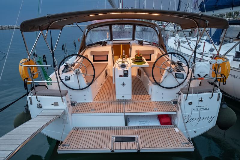 Book yachts online - sailboat - Sun Odyssey 410 - Sammy - rent