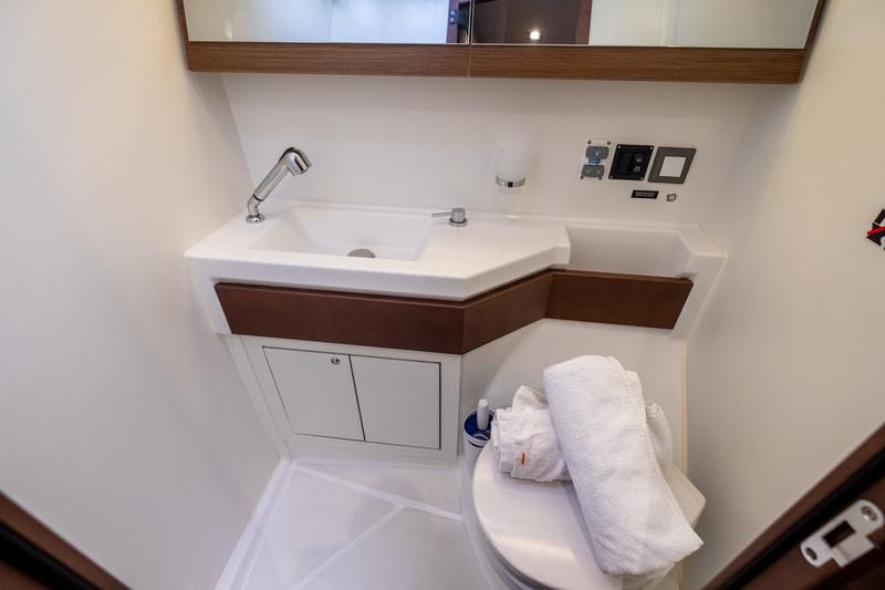 Book yachts online - sailboat - Oceanis 46.1 - July - Watermaker 12V (4 Cabins 4 Heads ) - rent