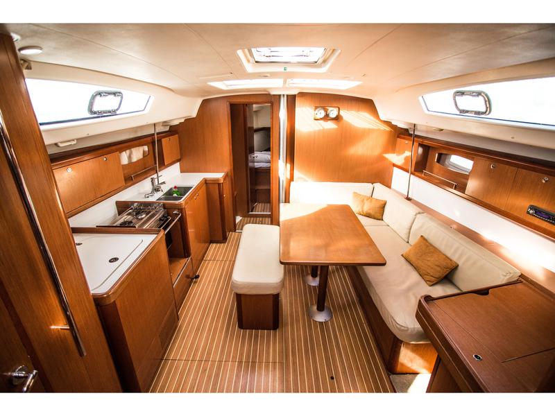 Book yachts online - sailboat - Oceanis 43 - Starcat - rent
