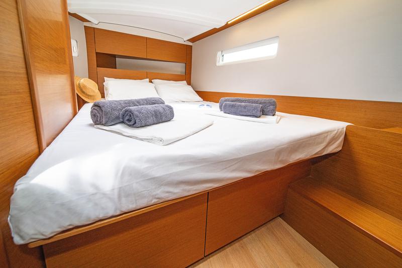 Book yachts online - sailboat - Sun Odyssey 410 - Jeanneau S.O 410 - rent