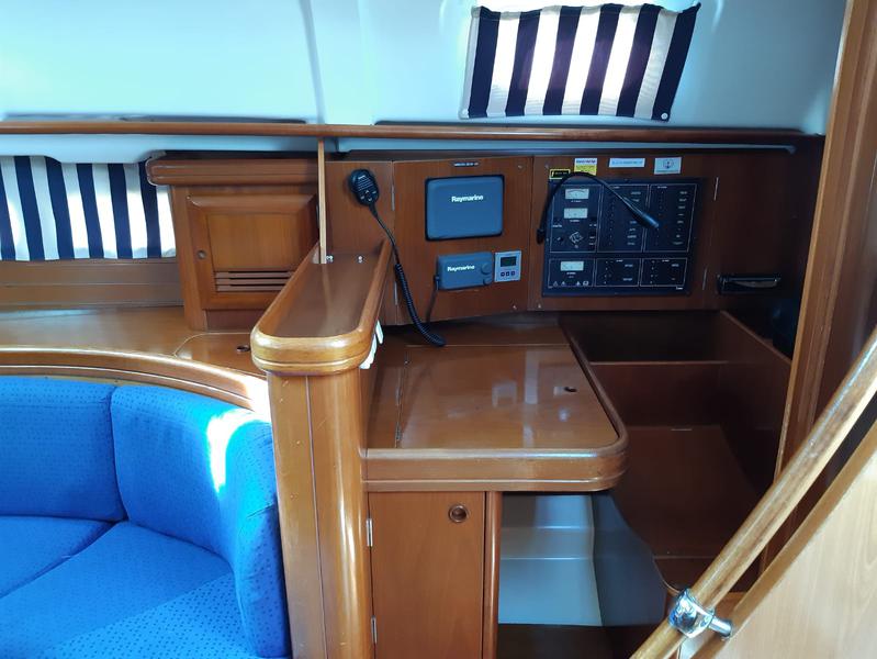 Book yachts online - sailboat - Oceanis 411 - Hope II - rent
