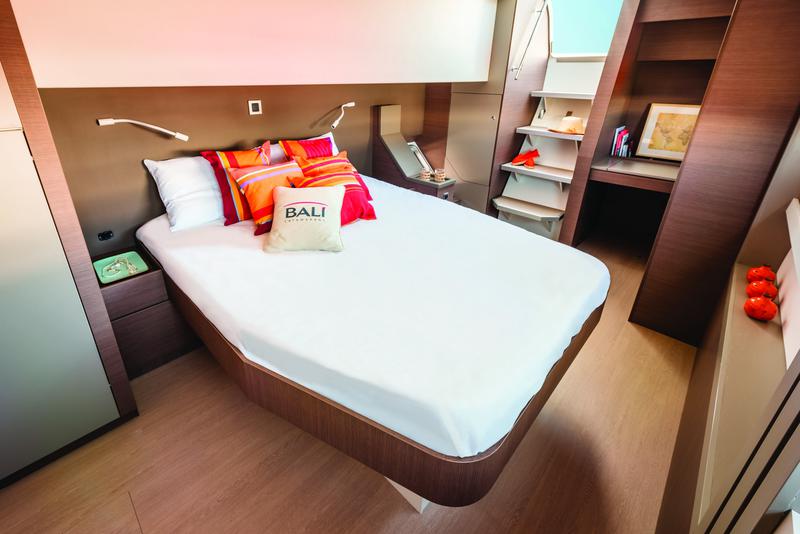 Book yachts online - catamaran - Bali 4.8 - Romar III - rent