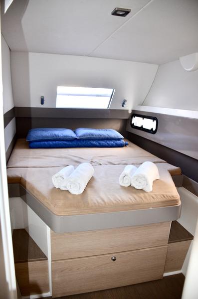 Book yachts online - catamaran - Bali 4.1 - Hole in One - rent