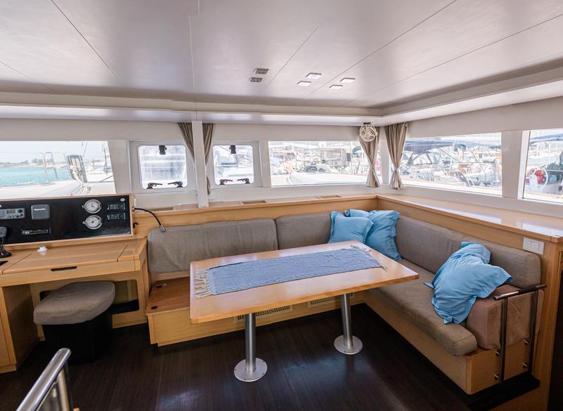 Book yachts online - catamaran - Lagoon 450 - NEFELI IV - rent