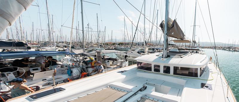 Book yachts online - catamaran - Lagoon 450 - NEFELI IV - rent