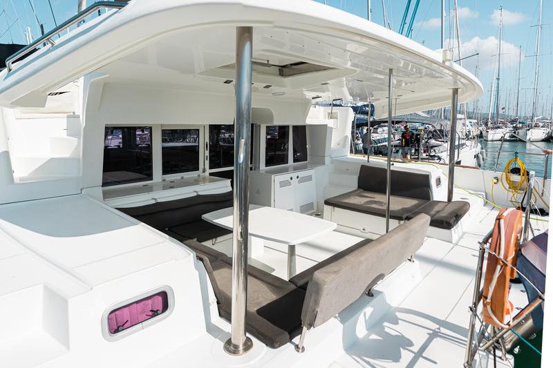Book yachts online - catamaran - Lagoon 450 - NEFELI IV - rent