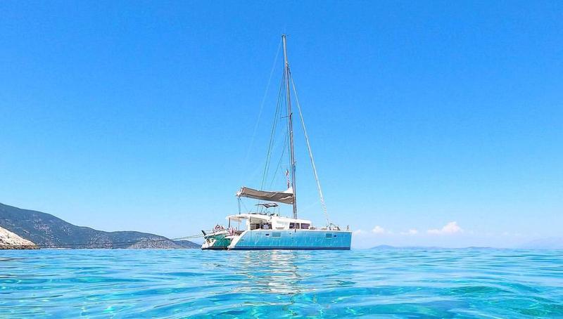 Book yachts online - catamaran - Lagoon 450 - NEFELI IV - rent