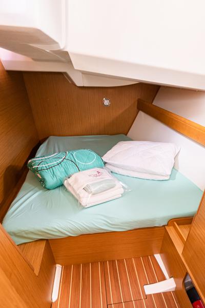 Book yachts online - sailboat - Sun Odyssey 42DS - IRENE - rent