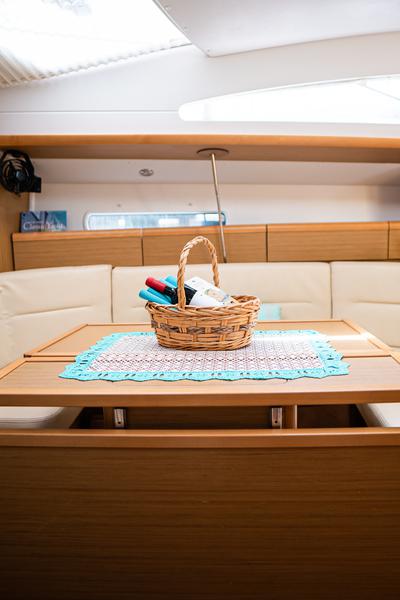 Book yachts online - sailboat - Sun Odyssey 42DS - IRENE - rent
