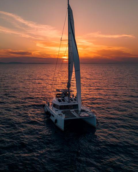 Book yachts online - catamaran - Nautitech 46 Fly - Exhibit A (AC -- Gen --Watermaker) - rent