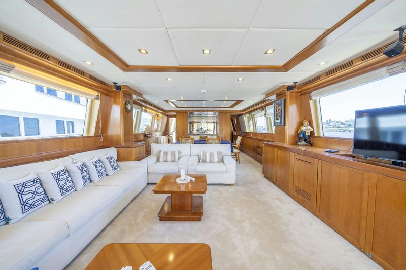 Book yachts online - motorboat - Falcon 115 - Sanref - rent