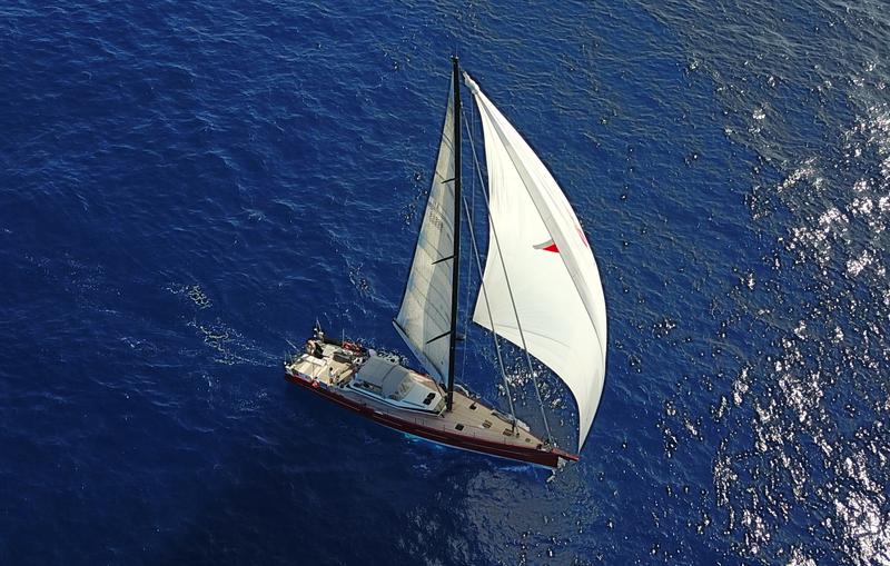 Book yachts online - sailboat - Vismara V71 - Red Carpet - rent