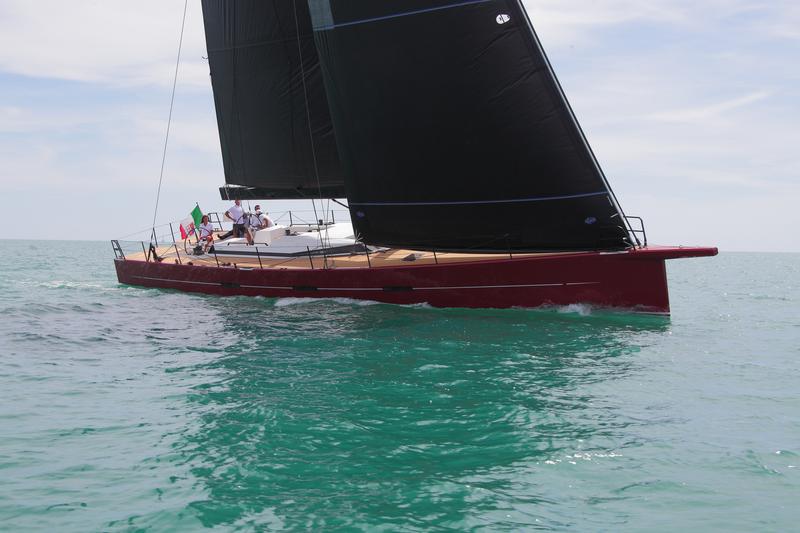 Book yachts online - sailboat - Vismara V71 - Red Carpet - rent