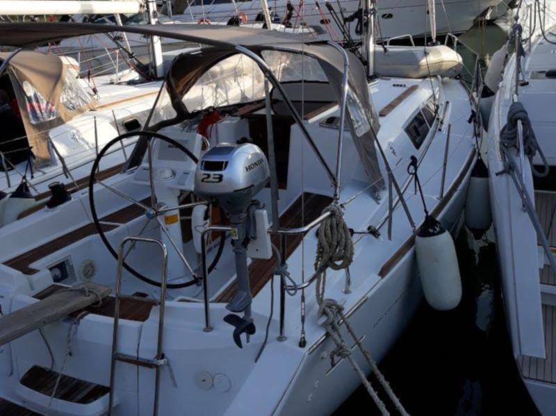 Book yachts online - sailboat - Sun Odyssey 33i - Arosa - rent