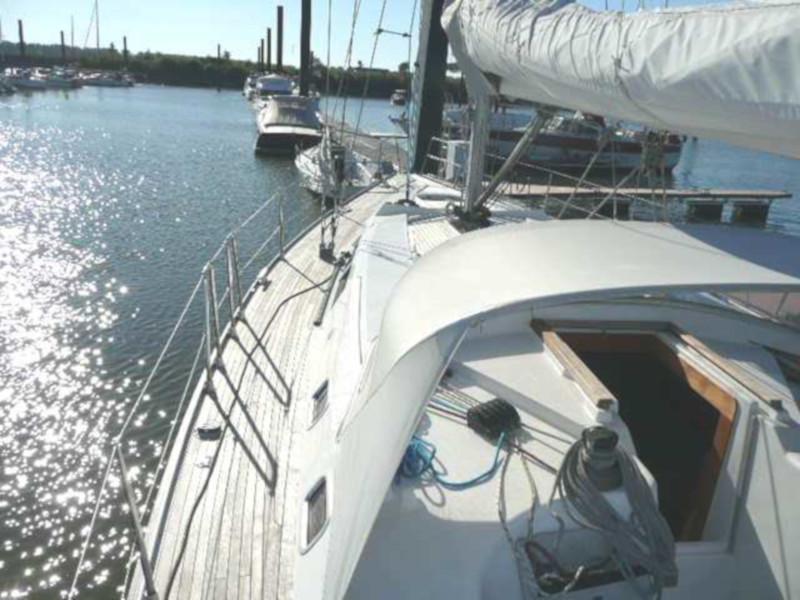 Book yachts online - sailboat - Hanse 430e - Divine Caroline - rent
