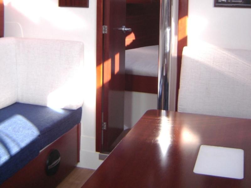 Book yachts online - sailboat - Hanse 370 - Scary Mary - rent