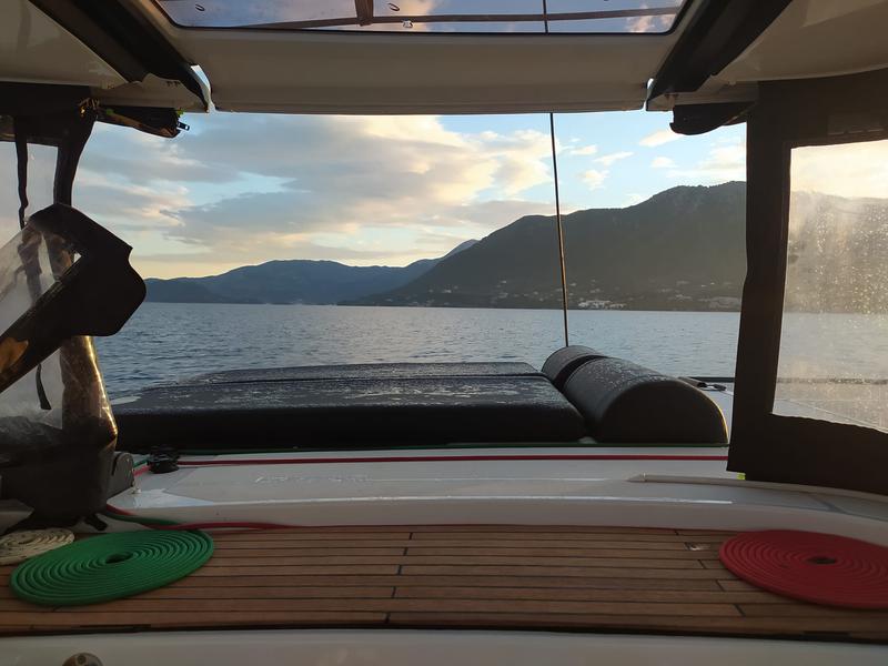 Book yachts online - catamaran - Lagoon 42 - Casta Diva VIP-equipped - rent