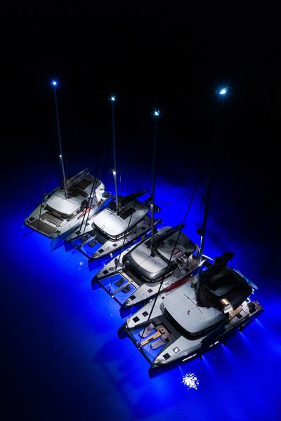 Book yachts online - catamaran - Lagoon 42 - Casta Diva VIP-equipped - rent
