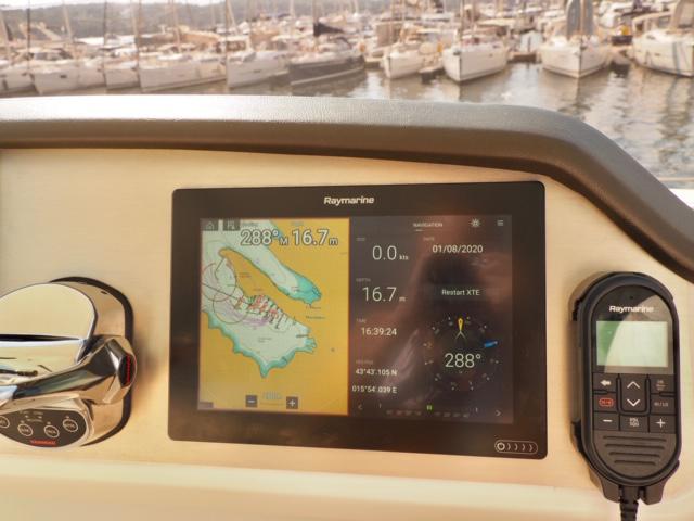 Book yachts online - powercatamaran - Bali 4.3 MY - SIERRA - rent