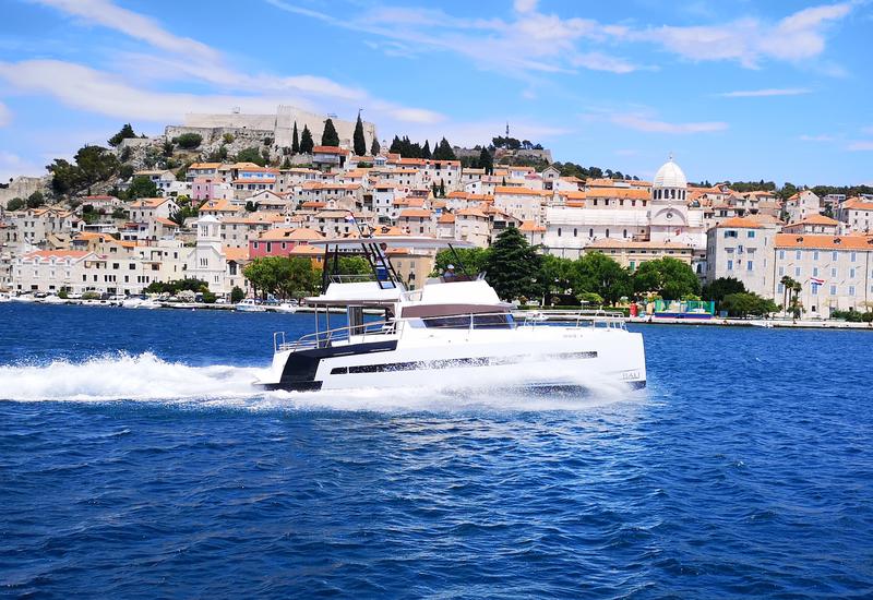 Book yachts online - powercatamaran - Bali 4.3 MY - SIERRA - rent