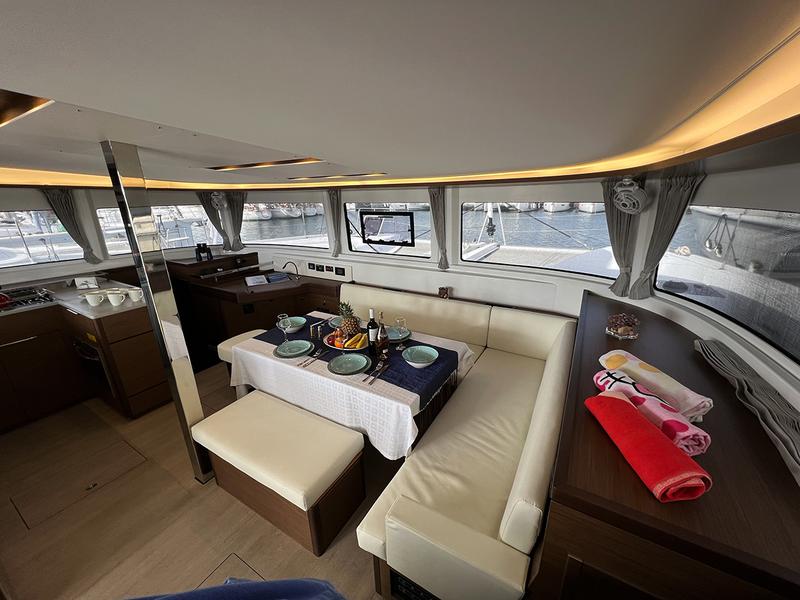 Book yachts online - catamaran - Lagoon 46 - GALAXY (air condition, generator, water maker)    _Skippered Only_ - rent