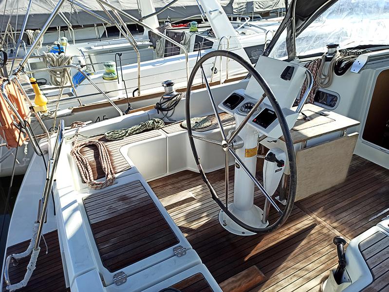 Book yachts online - sailboat - Oceanis 37 - JULIE - rent