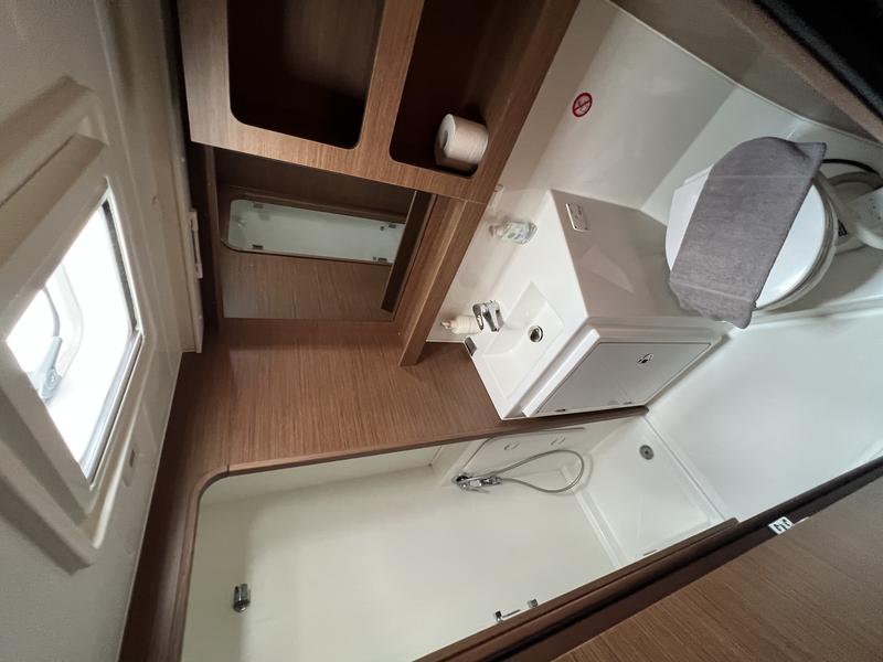 Book yachts online - catamaran - Lagoon 42 - AKTIS (air condition, generator, watermaker) - rent