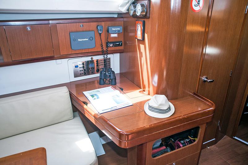 Book yachts online - sailboat - Oceanis 46 - STAVROS TOU NOTOU - rent