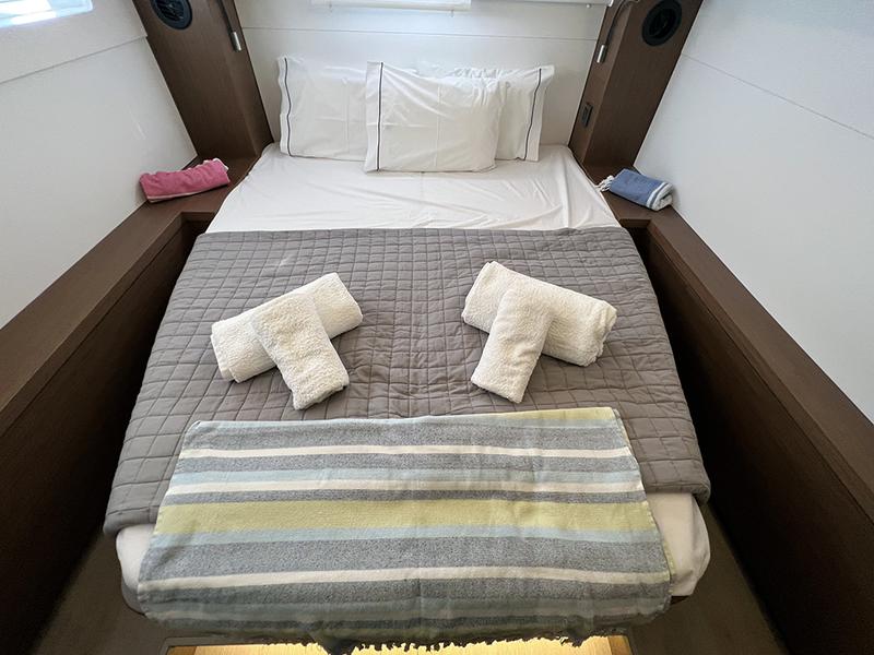 Book yachts online - catamaran - Lagoon 46 - MPLE (air condition, generator, water maker)    _Skippered Only_ - rent