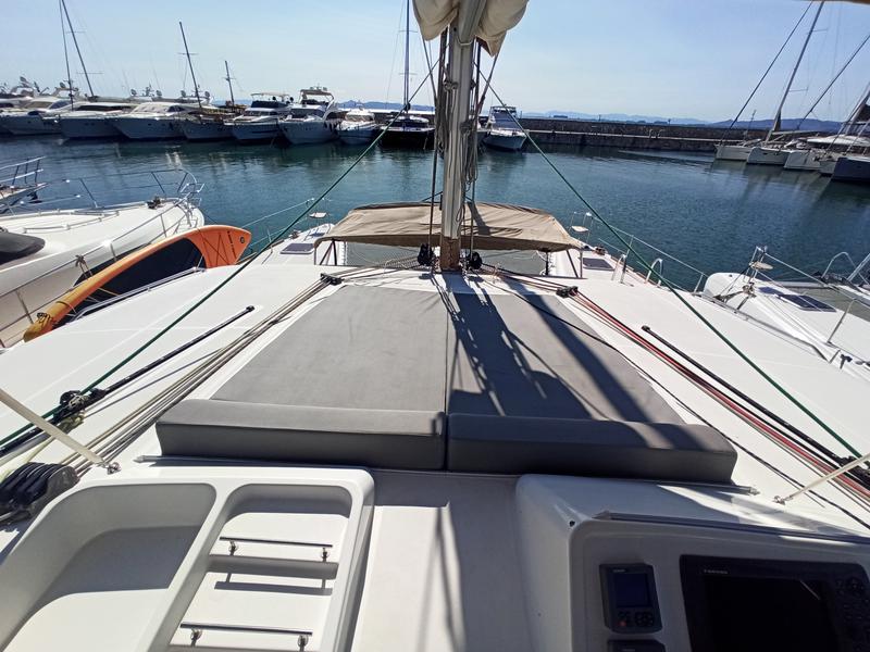 Book yachts online - catamaran - Lagoon 450 Fly - AMELIA (A/C, Generator, Watermaker) - rent