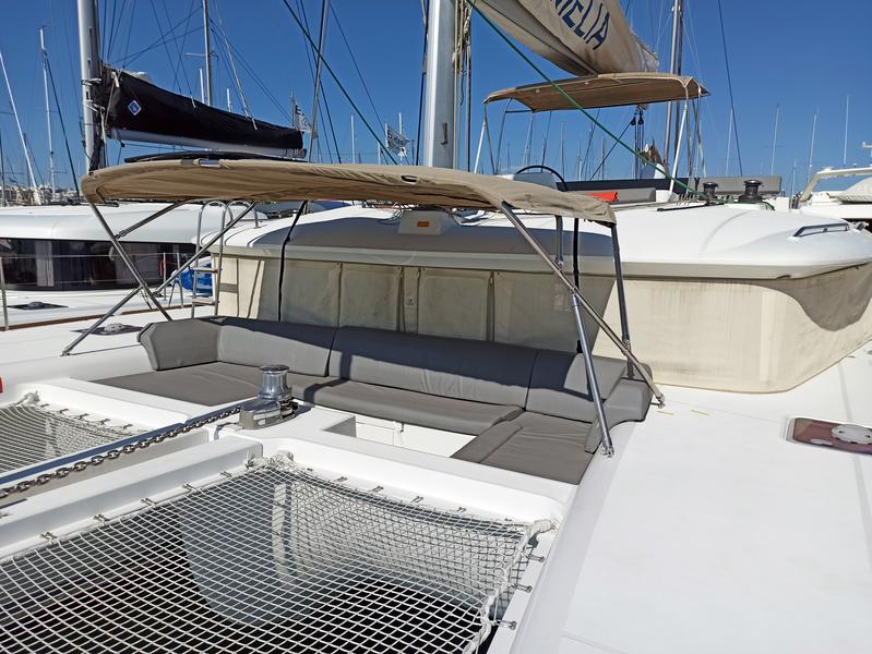 Book yachts online - catamaran - Lagoon 450 Fly - AMELIA (A/C, Generator, Watermaker) - rent