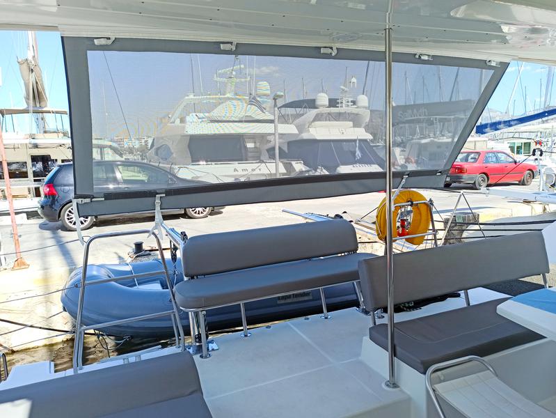 Book yachts online - catamaran - Lagoon 450 Fly - AMELIA (A/C, Generator, Watermaker) - rent