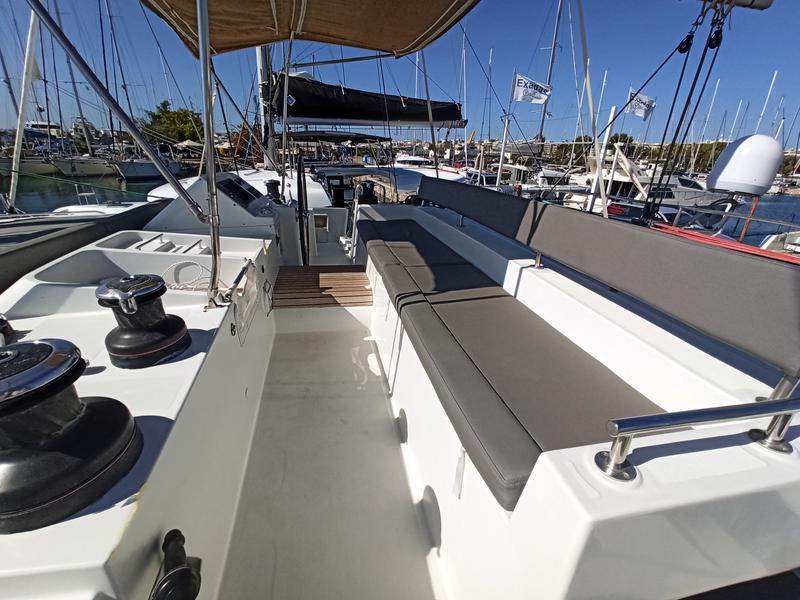 Book yachts online - catamaran - Lagoon 450 Fly - AMELIA (A/C, Generator, Watermaker) - rent