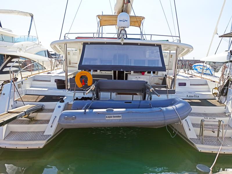 Book yachts online - catamaran - Lagoon 450 Fly - AMELIA (A/C, Generator, Watermaker) - rent