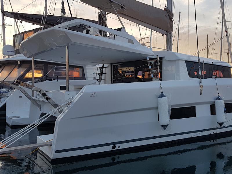 Book yachts online - catamaran - Dufour Catamaran 48 - Albertina II - rent