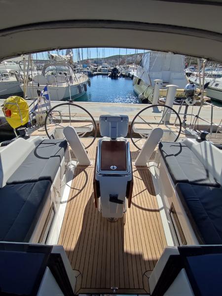 Book yachts online - sailboat - Hanse 418 - Alexa - rent