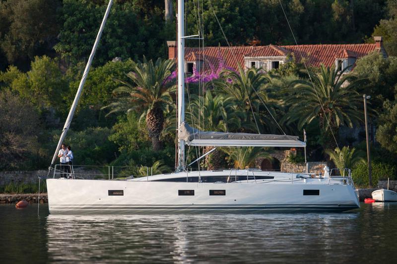 Book yachts online - sailboat - Jeanneau 54 - Erica - rent