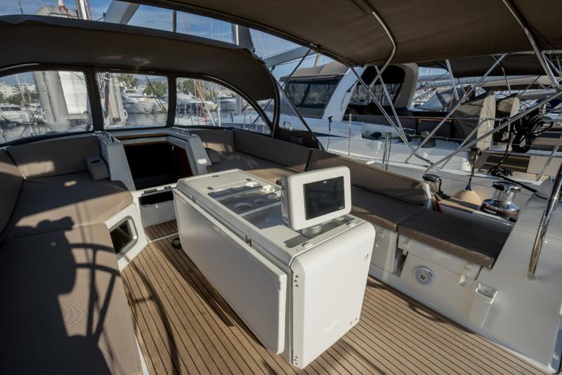 Book yachts online - sailboat - Jeanneau 54 - Erica - rent