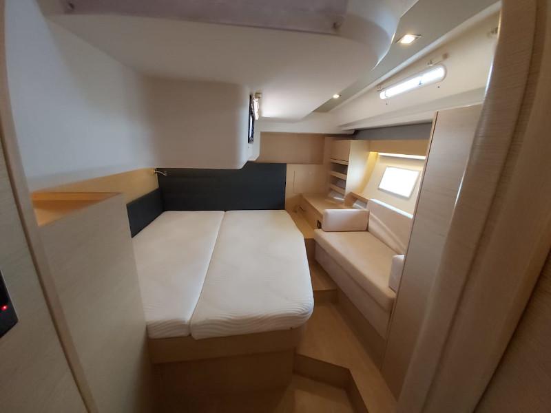 Book yachts online - sailboat - Hanse 548 - Ellora - rent