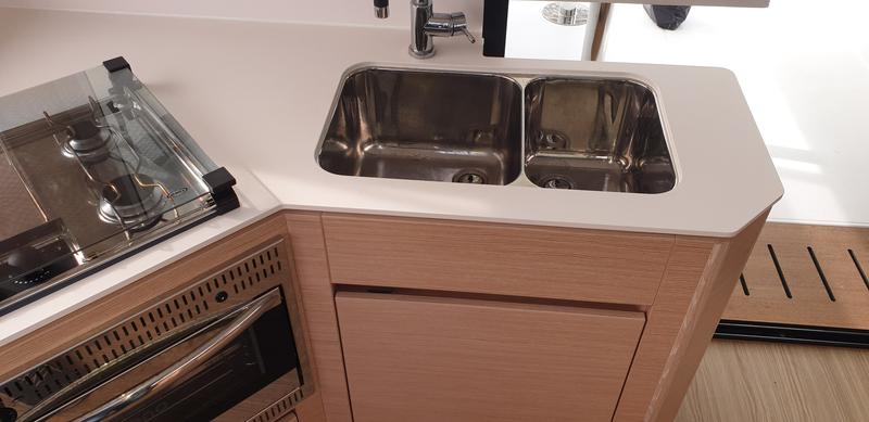 Book yachts online - catamaran - Nautitech 40 Open - Lullaby - rent