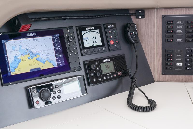 Book yachts online - catamaran - Bali 5.4. - Elena - rent