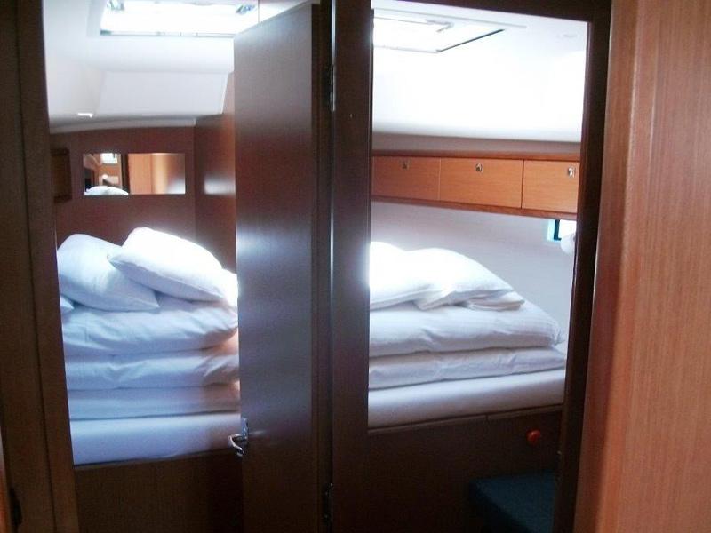 Book yachts online - sailboat - Bavaria 46 CN - MH 43 - rent