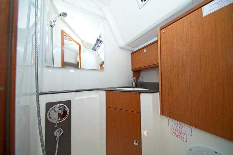 Book yachts online - sailboat - Bavaria 46 CN - MH 78 - rent