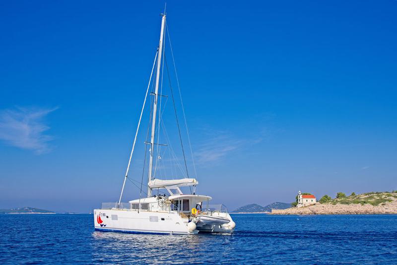 Book yachts online - catamaran - Lagoon 400 - MH 27 - rent