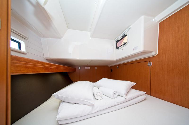 Book yachts online - sailboat - Bavaria 46 CN - MH 53 - rent