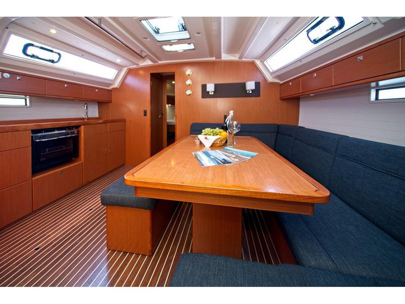 Book yachts online - sailboat - Bavaria 46 CN - MH 46 - rent