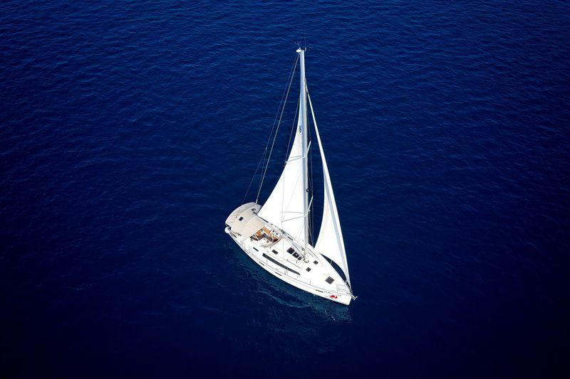 Book yachts online - sailboat - Bavaria Cruiser 41 - MH 63 - rent