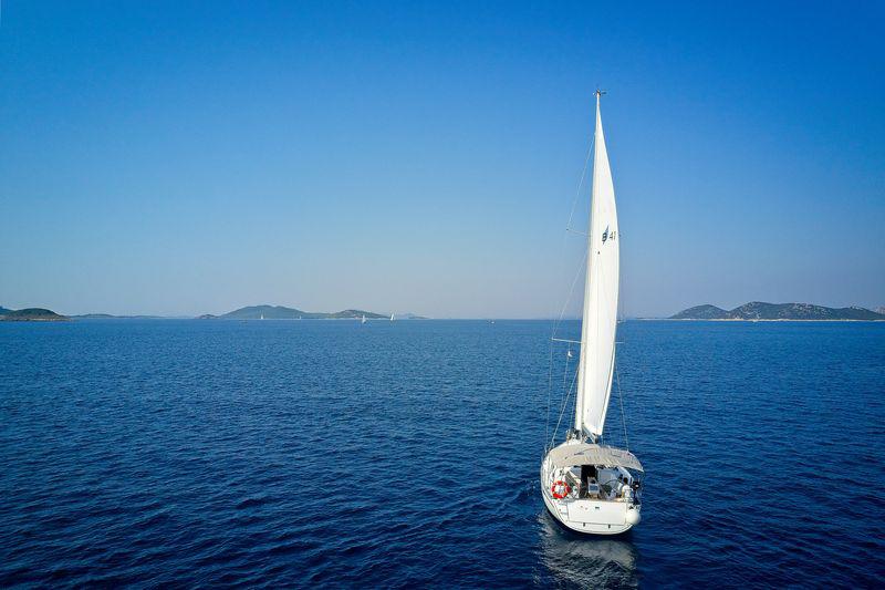 Book yachts online - sailboat - Bavaria Cruiser 41 - MH 71 - rent
