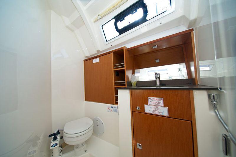 Book yachts online - sailboat - Bavaria Cruiser 41 - MH 72 - rent