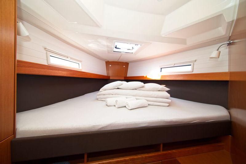Book yachts online - sailboat - Bavaria Cruiser 41 - MH 73 - rent